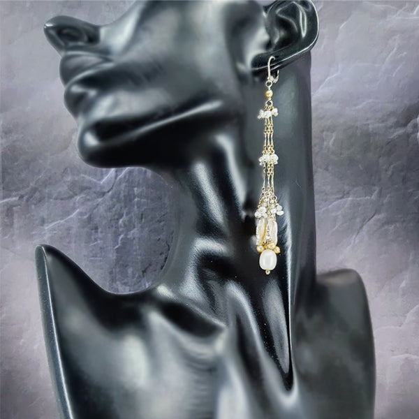 Iris' Choice Pearl Earrings 4