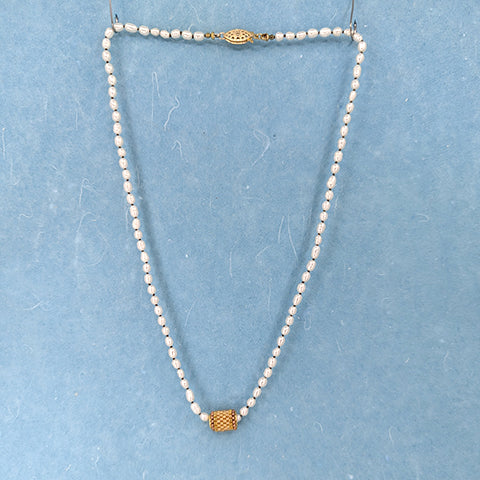 Pearl Floater Necklace, Gold 3