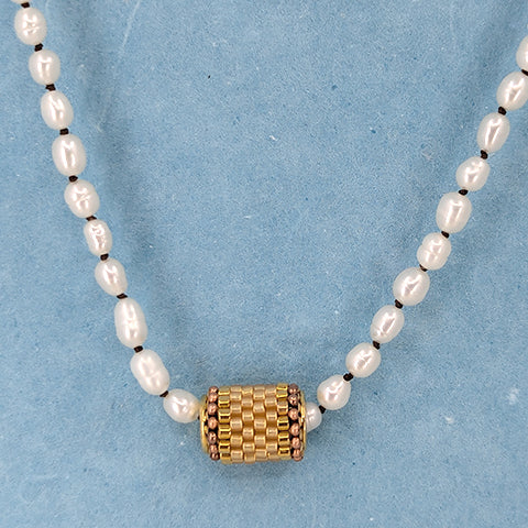 Pearl Floater Necklace, Gold 4