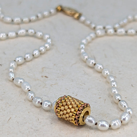 Pearl Floater Necklace, Gold 6