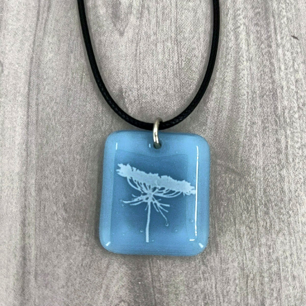 Queen Anne Pendant 1