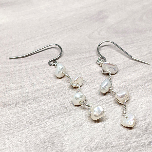Vines Earrings White Pearl