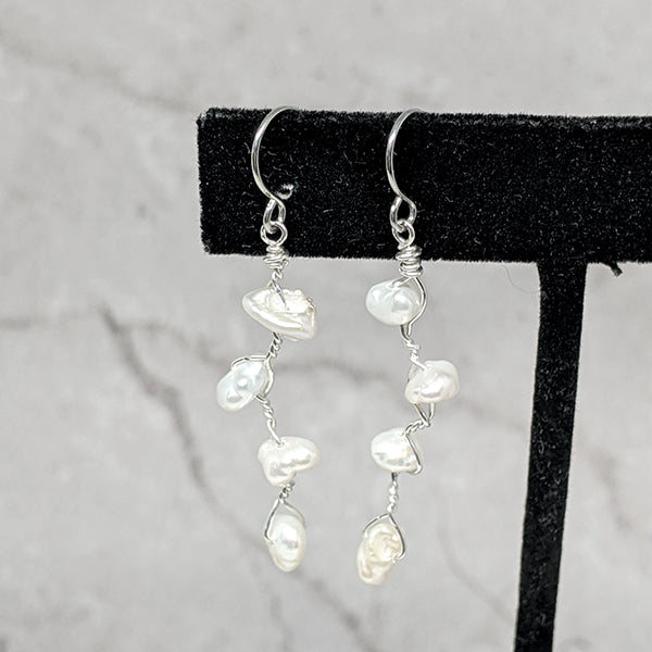 Vines Earrings White Pearl