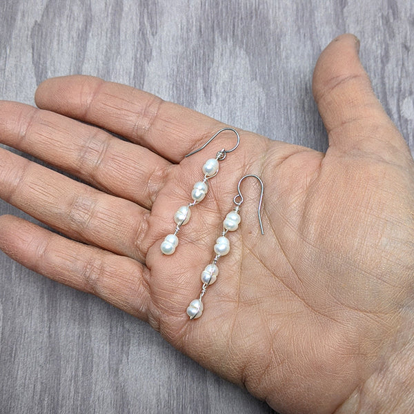 Willow Earrings White Pearl 3