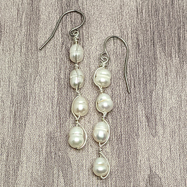 Willow Earrings White Pearl