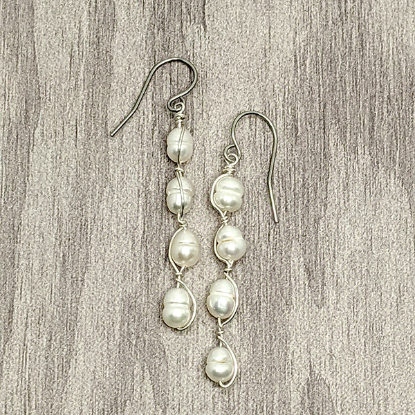 Willow Earrings White Pearl 2