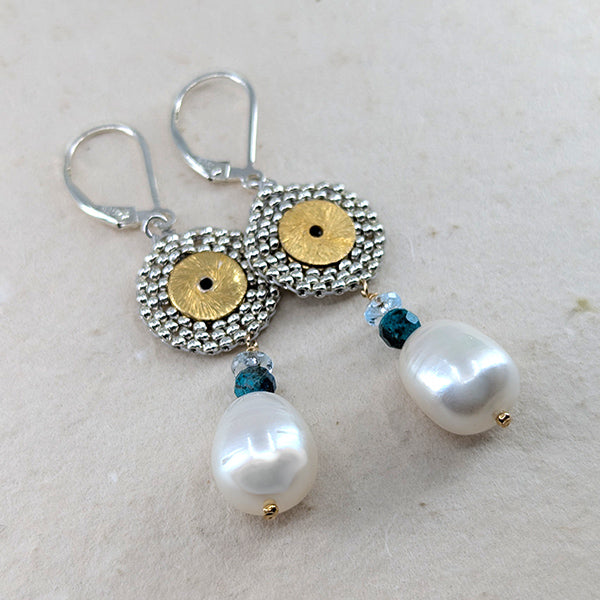 June Birthstone: Pearls or Moonstone