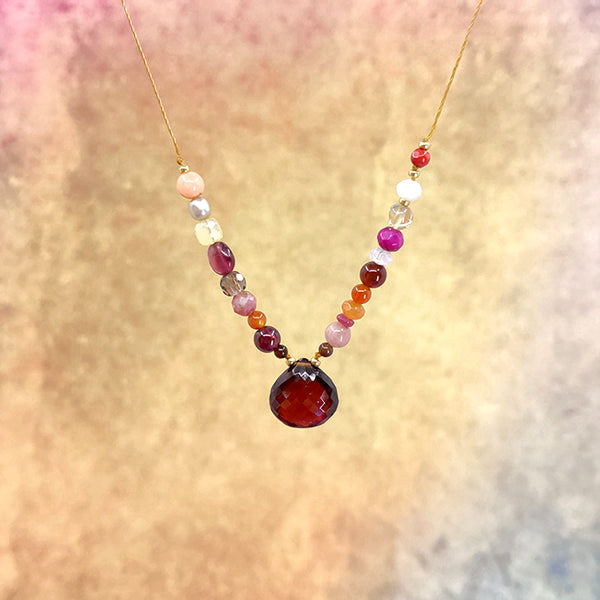 Amuse Garnet Necklace