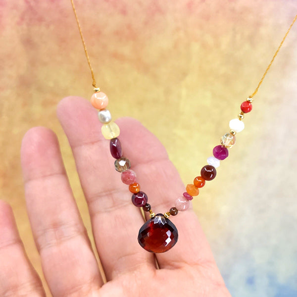 Amuse Garnet Necklace